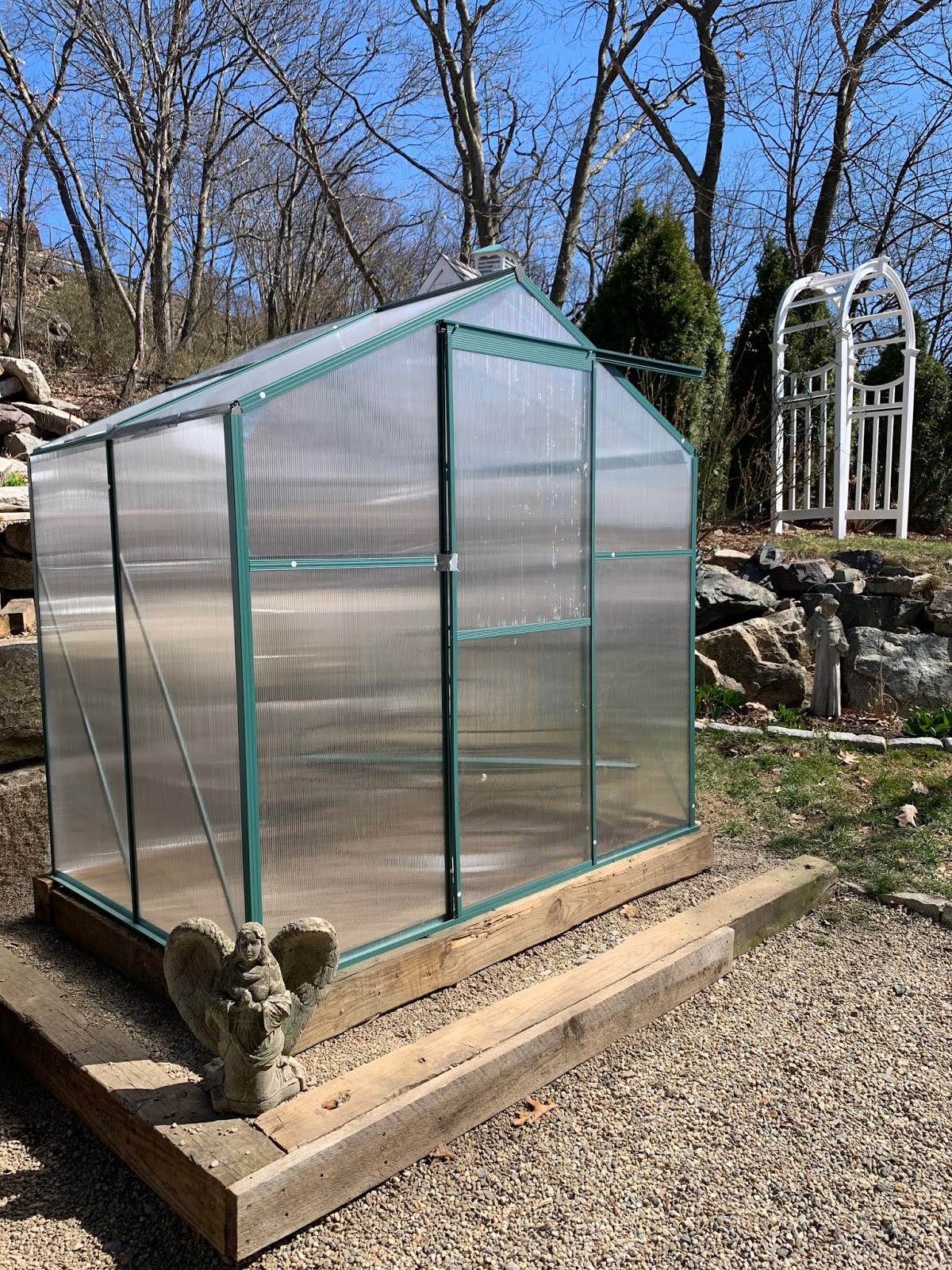 Maison Decor: Don't buy my greenhouse!
