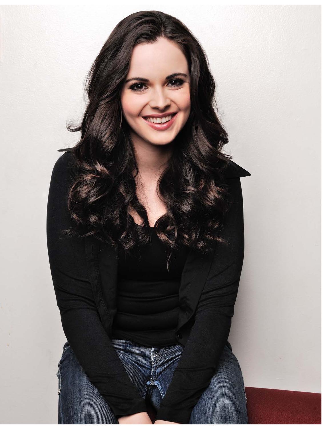Celebrity Pics: Vanessa Marano