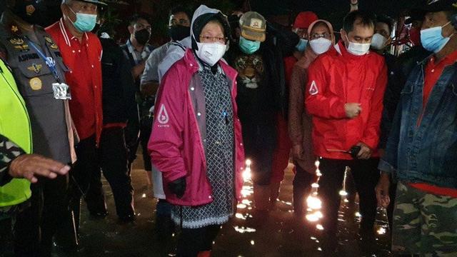 Semarang Banjir, Risma Langsung Turun Tangan, Telepon Petugas dan Bilang 'Masa Warga Kebanjiran Terus?'