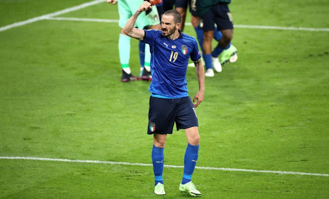 Italy Player and defender photo