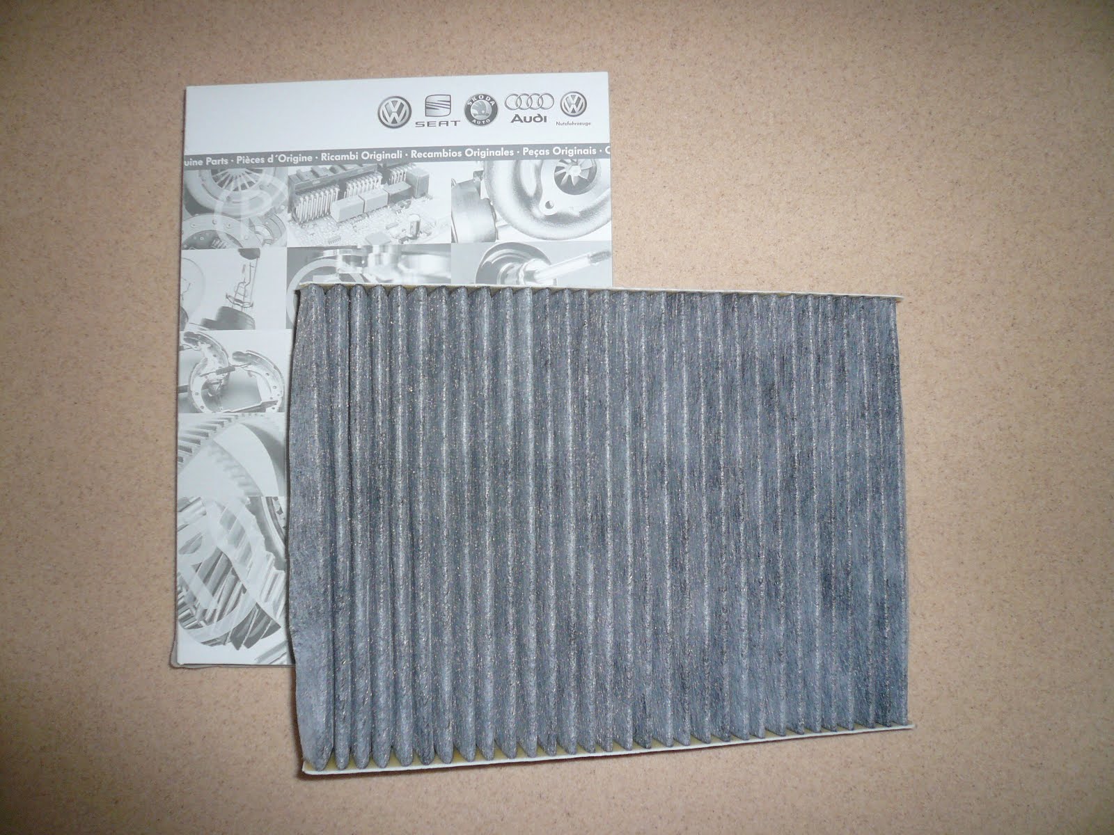 VW Passat Repair How to Replace the Air Cabin (AC) Filter on a 2004 VW