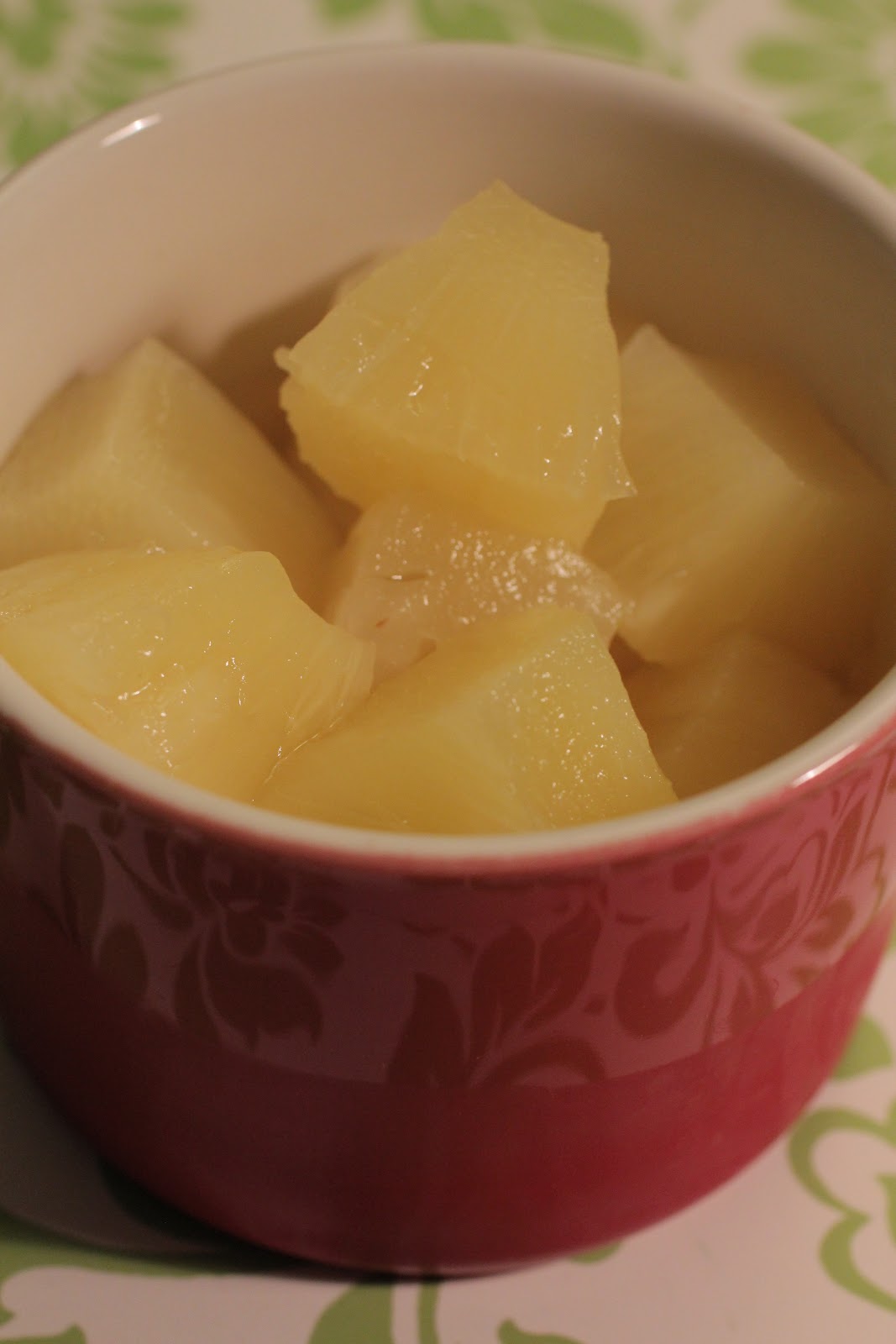 Camille en chocolat Ananas sauce coco