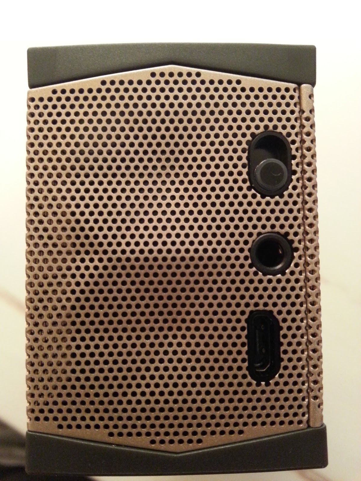 REVIEW Jawbone Jambox Hex The Test Pit