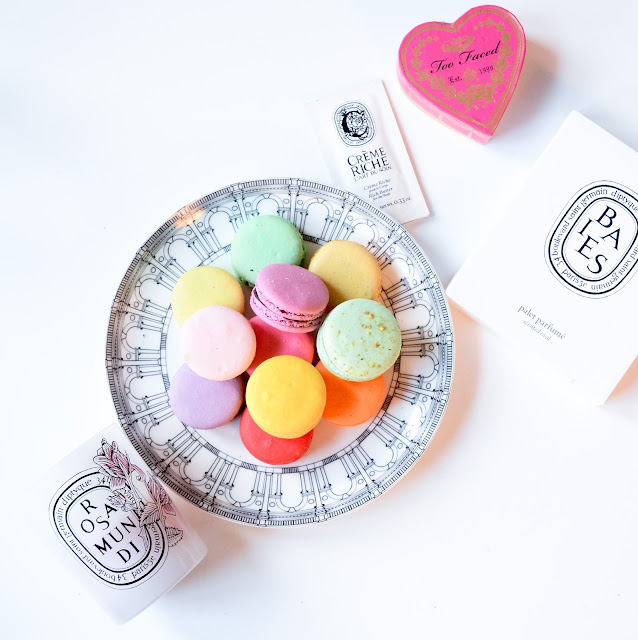 Macarons and Diptyque with glucksetin architectural plates