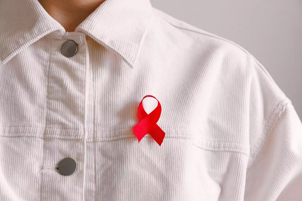 What is the difference between HIV and AIDS?