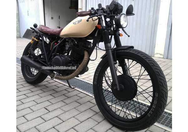 1989 Yamaha SR250 Cafe Racer Bike Old Style