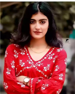 Shalvi Chauhan tik tok Shalvi Chauhan age