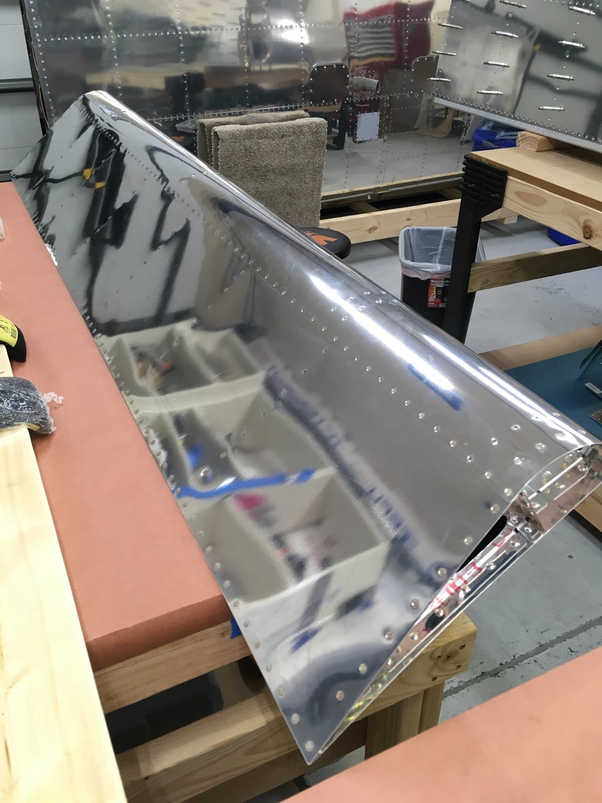 Alex's RV-14A Build Log: 16 - Top Wing Skins (right side riveting ...