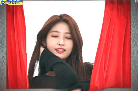 어제자 주간아이돌 에버글로우 시현 이런 비주얼