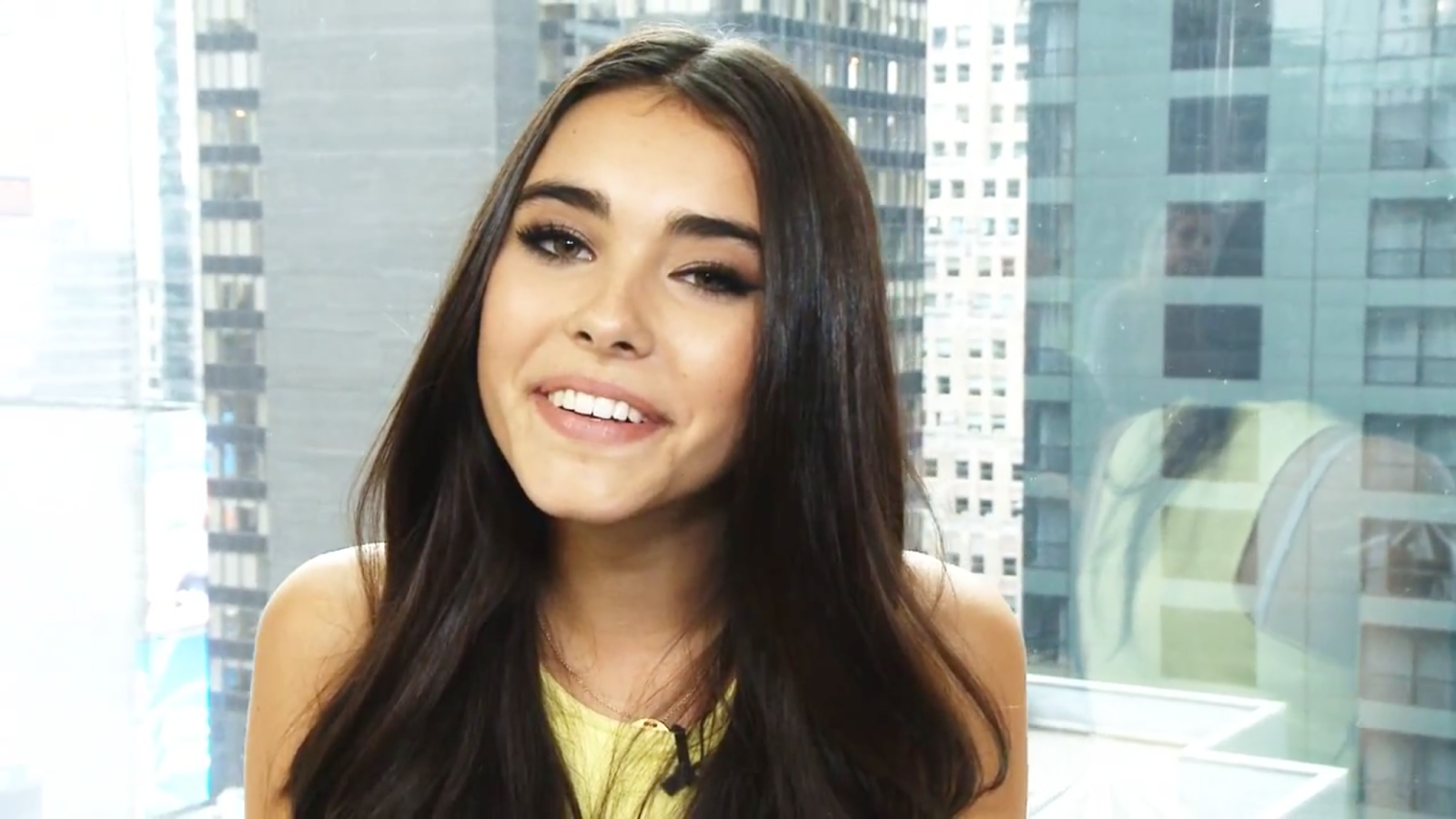 Films Et Séries Tv Avec Madison Beer Web Series Today: Hollywood Life: Madison Beer Sings 'Unbreakable' Live
