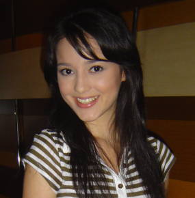 Biodata Profil Dan Foto Julie Estelle Lengkap | naidra19