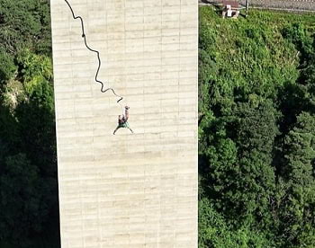 europabrucke innsbruck austria bungee jumping