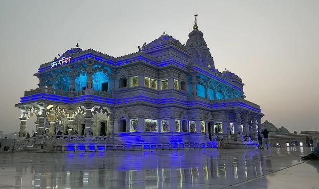 Prem Mandir changing light image
