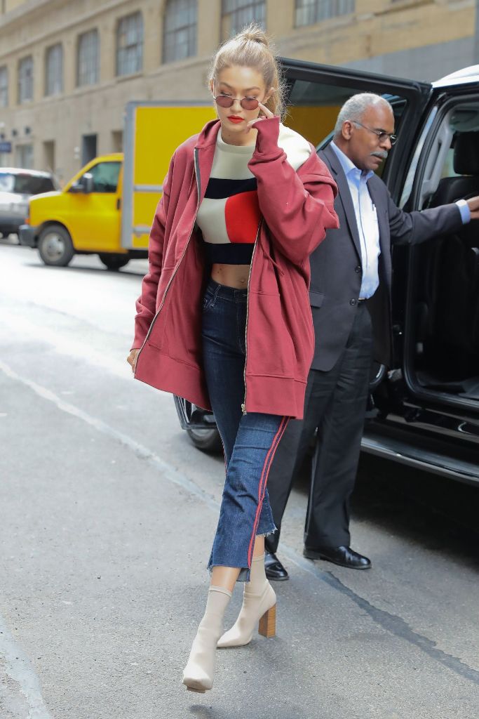 Gigi Hadid Looks Stylish in a Tommy Hilfiger Sweater in NYC - Celebs ...