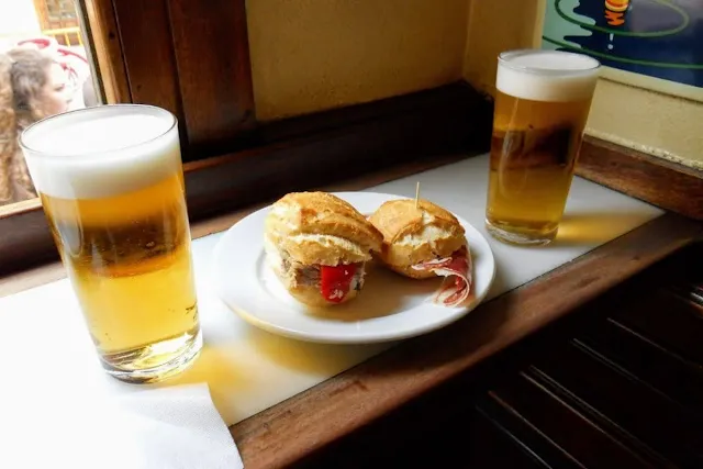 3 days in Madrid itinerary: Bocadillo and beer at Taberna La Dolores