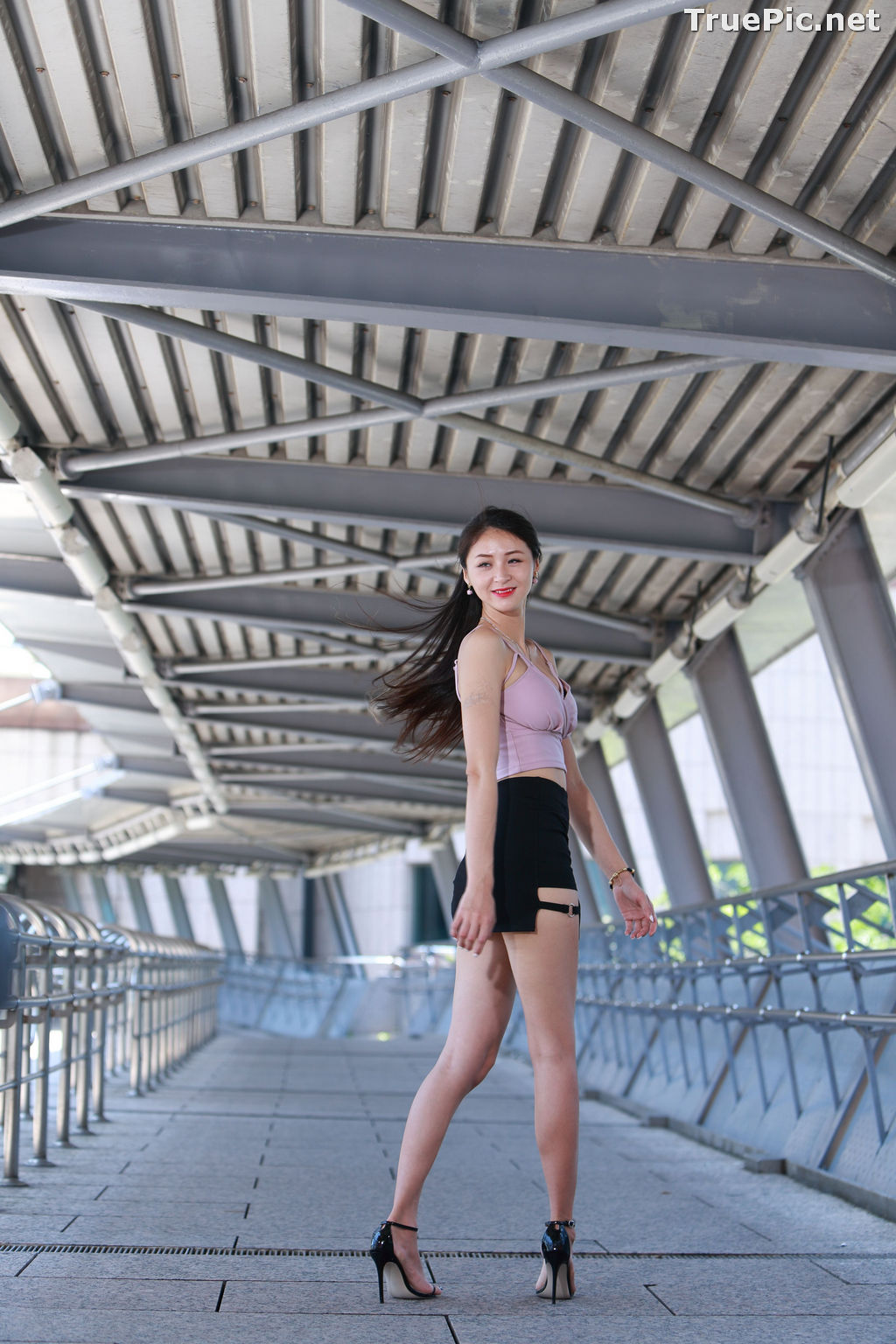 Image Taiwanese Model – Lola (雪岑) - Charming and Attractive Long Legs Girl - TruePic.net - Picture-42