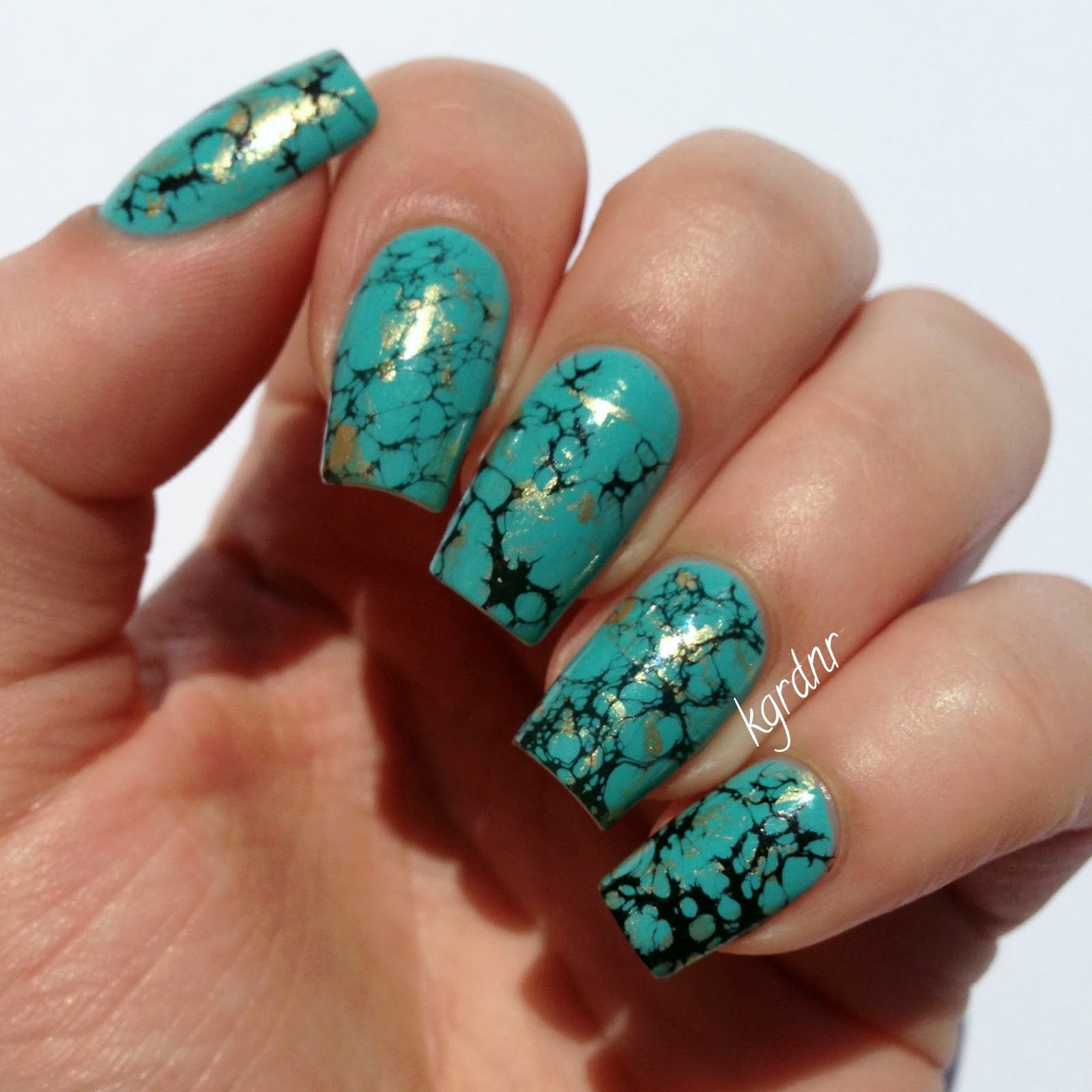 Molded Roses: Turquoise Nails