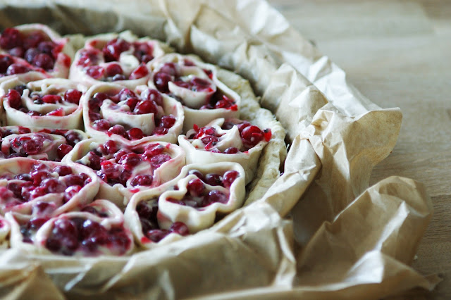 Redcurrant Pinwheel Cake