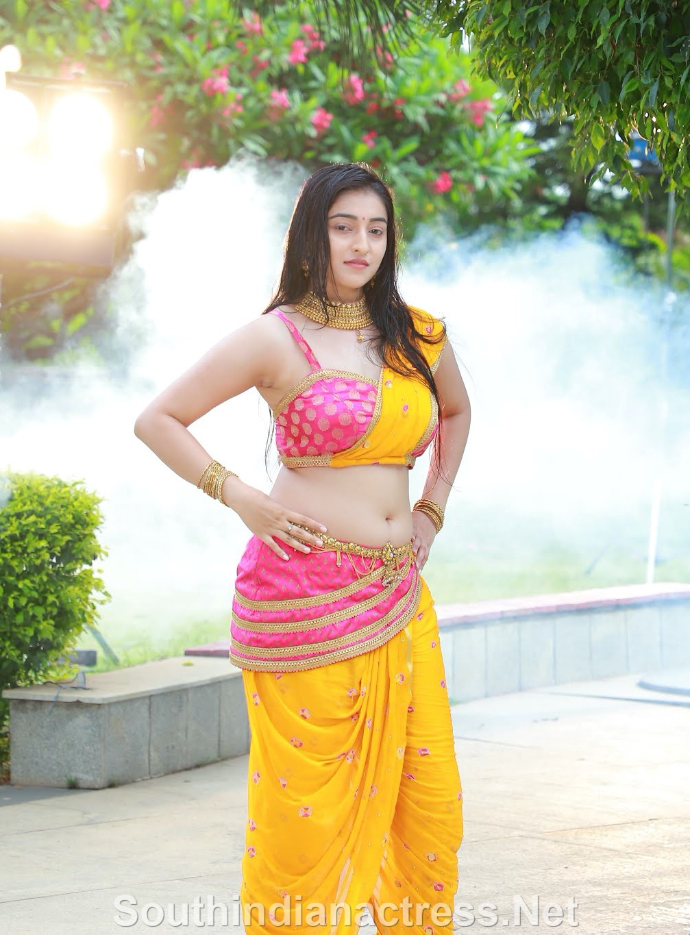 Actress Hot sexy Thoppul Photos: Tamil Actress Trisha Cute 