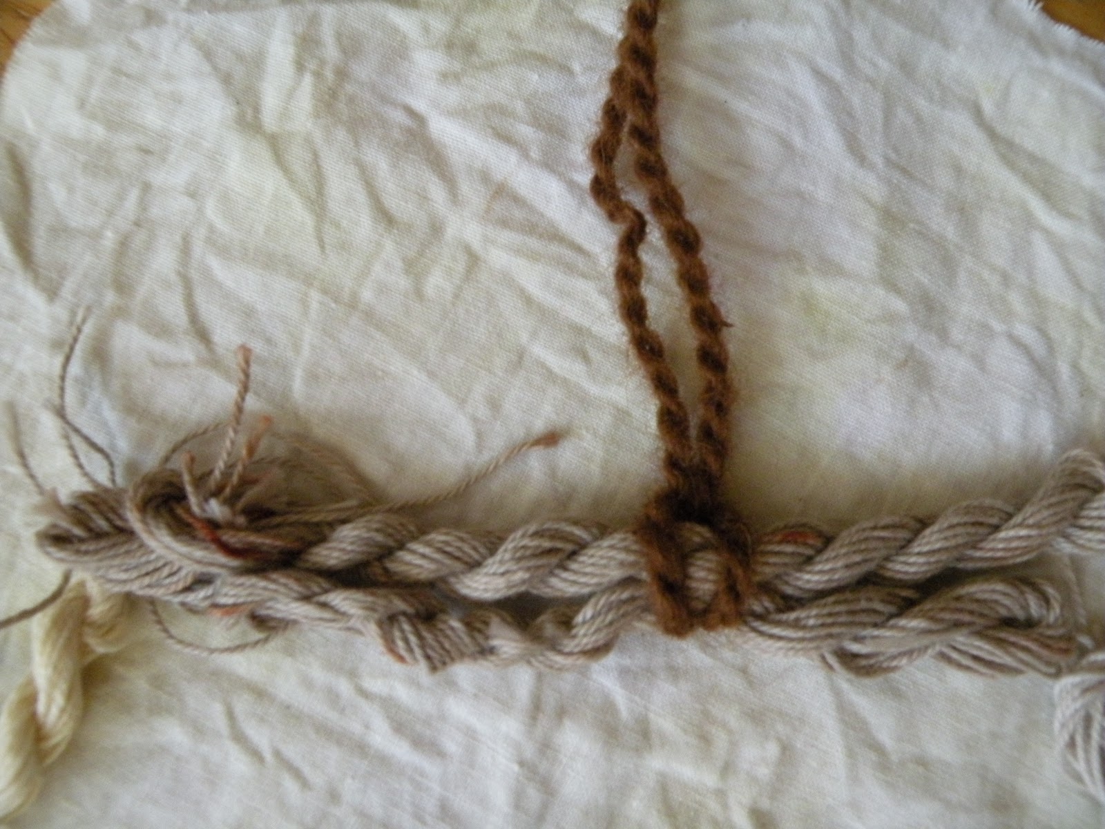 mama Ladka Volna vs. bombaž Wool vs cotton