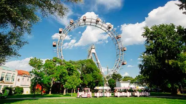 عجلة فيريس العملاقة الفيينية Viennese Giant Ferris Wheel