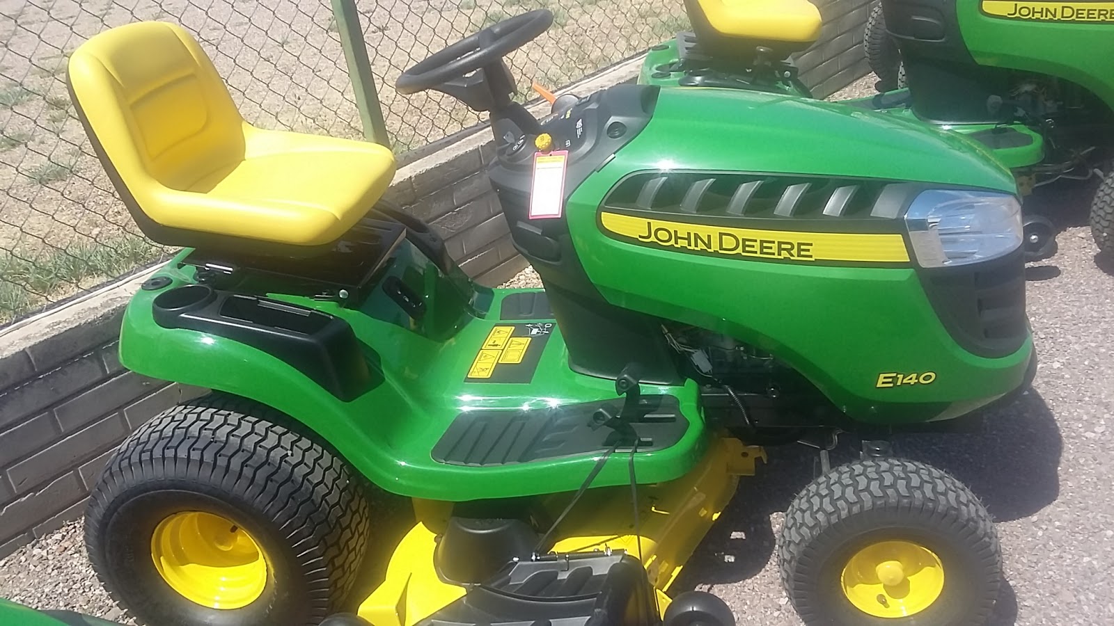 MAQUINARIA AGRICOLA INDUSTRIAL Podadoras de Pasto John Deere