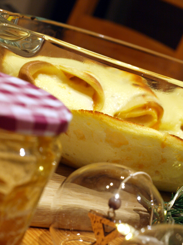 Topfen-Palatschinken mit Aprikosen-Konfitüre - CHAMY.AT