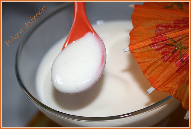  <strong>MOUSSE</strong> DE <strong>LIMÓN</strong> CON <strong>YOGUR</strong> 
