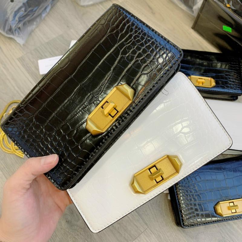 Túi ví da dạo phố sang trọng 7 5f4a05ea59278b4b0a1542f6 1605846302323 9ab6470a 97c6 4fbd 9c1d 4bce26b9dbcc