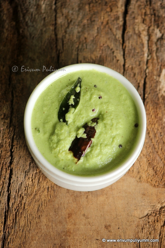 Erivum Puliyum Mint (Pudina) Chutney for Idlis / Dosas