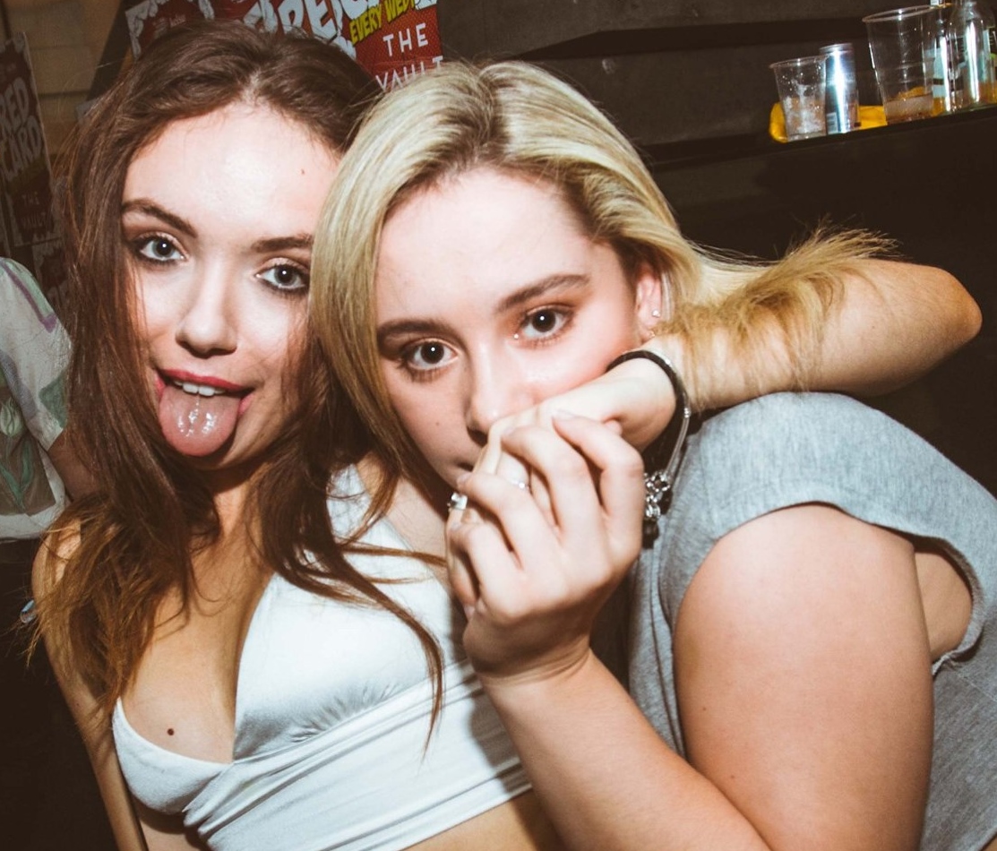 Very Drunk Girls Drunk Girls Partying