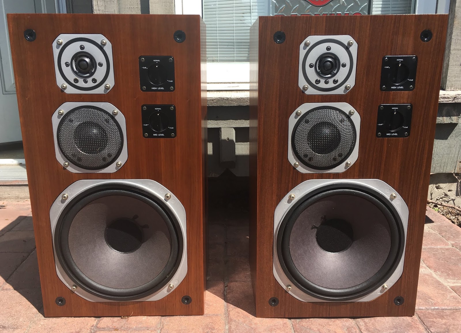 Time Capsule NOW SOLD 1970s PAIR Vintage YAMAHA ns670 Nearfield