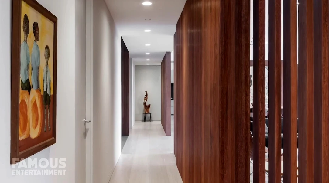 25 Interior Design Photos vs. Naomi Osaka's $6.5 Million Beverly Hills Mansion Tour