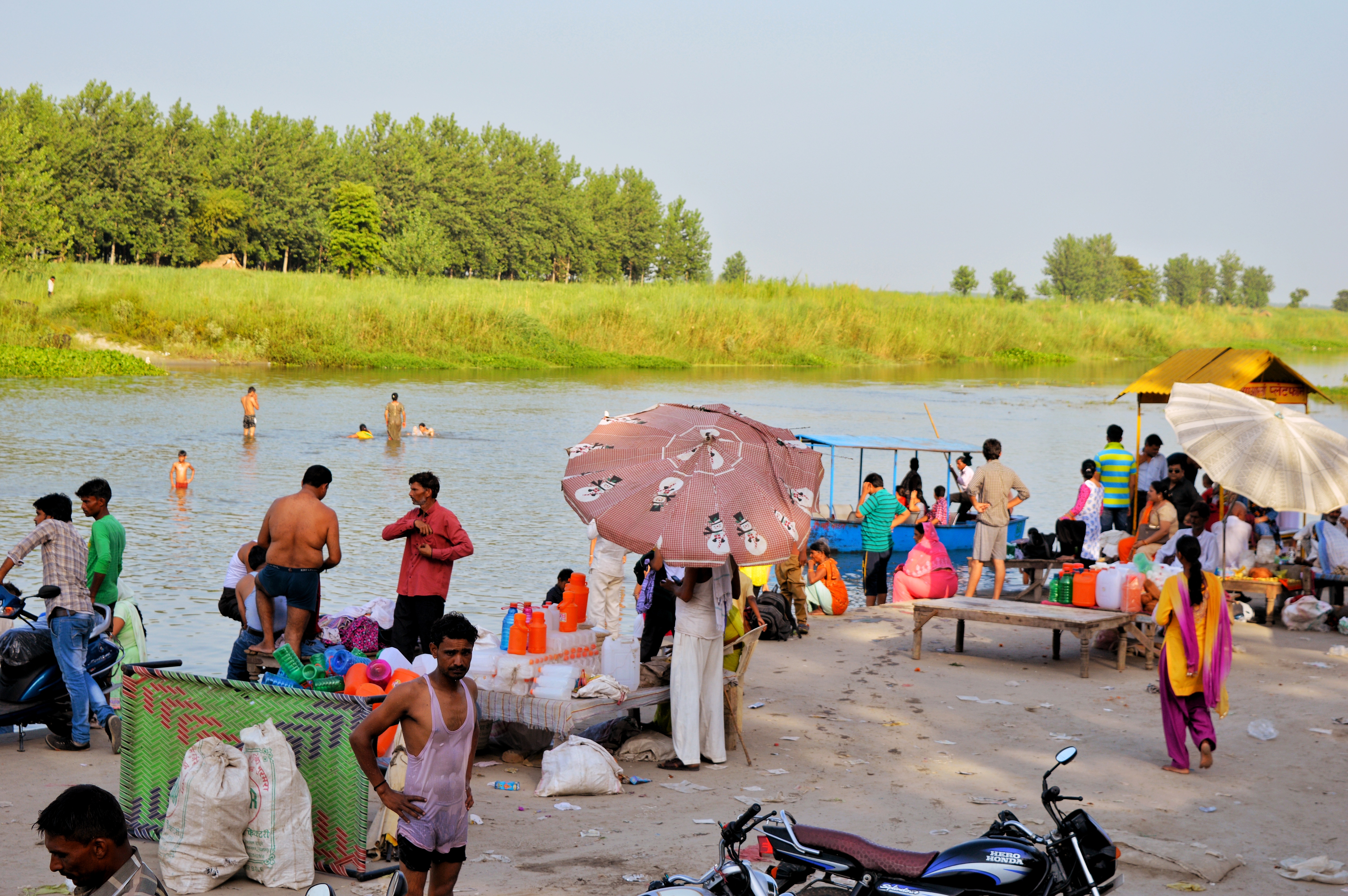 shukratal, shukteerth, haidarpur wetland, muzaffarnagar, kawad, shivratri, ganga, khadar, alluvial, hastinapur van range, hastinapur wildflife sanctuary, mahabharata, kuruvansh, chandra vansh, pandavas, kauravas, gita, bhagvat katha, bhagwat puran, bhopa, morna, ganga barrage, near bijnor, near delhi, near meerut, near dehradun, in uttar pradesh, in india, ganesh dham, hanumattdham, vanar, bandar, monkeys, greenery, birds, animals, species, CM, Yogi Adityanath, Swami Kalyandev, boating, Shiv Sangal, travel blogger,शुक्रताल गंगा घाट, places to visit in shukratal, sukartal, shukratal uttar pradesh, shukratal muzaffarnagar, shukratal dham, shukartal ghat, shukratal mandir timing,