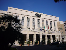 The Teatro Costanzi, in Via del Viminale, a short distance from Piazza della Repubblica, is now known as Teatro dell'Opera