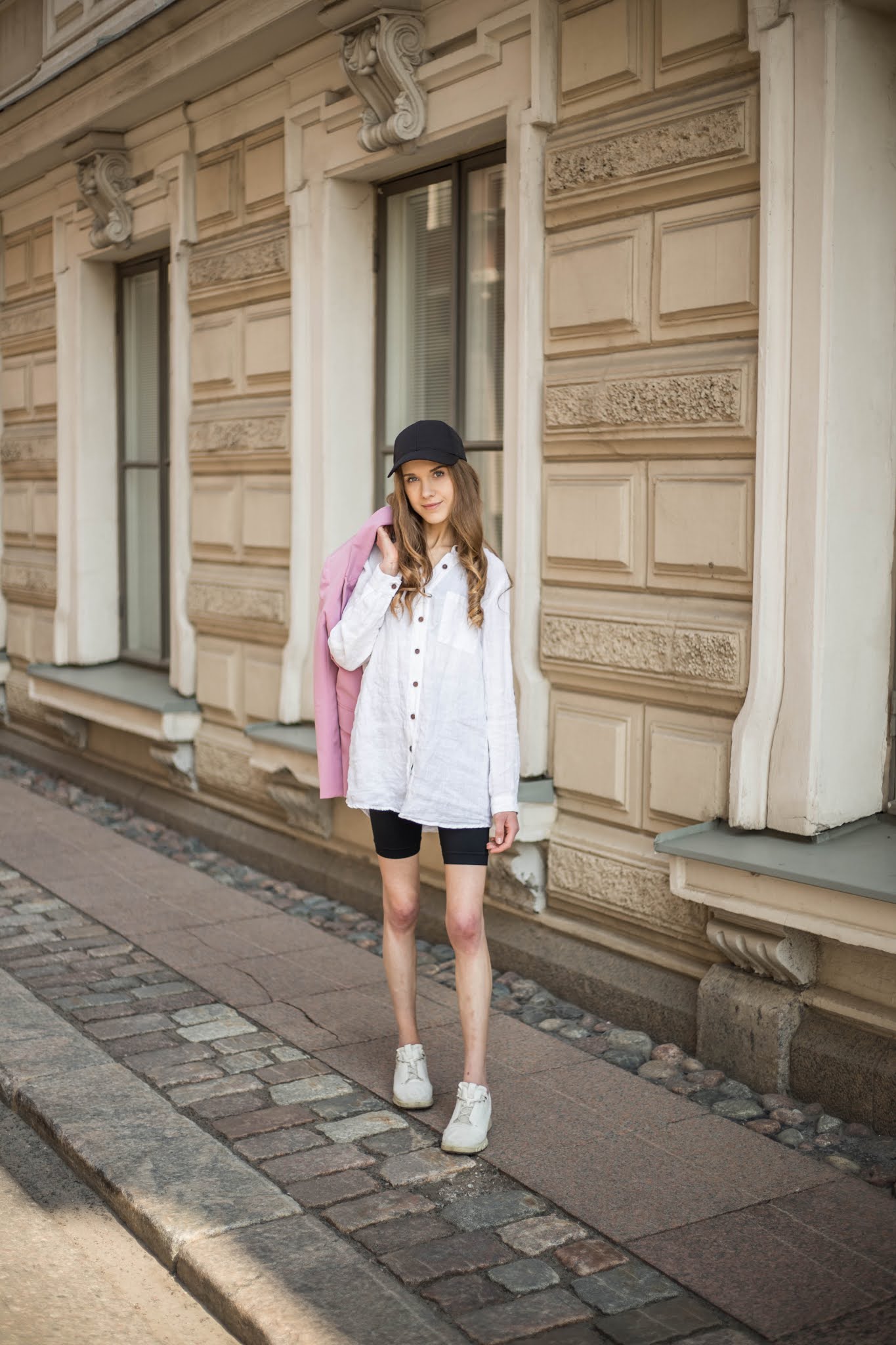 Kesän tyylivinkit: sporttisuus ja vaaleanpunainen bleiseri // Summer style tips: sporty outfit and pink blazer