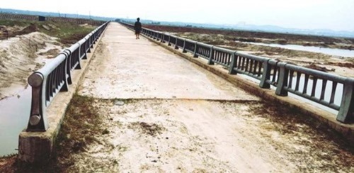 Cầu 7 tỷ đồng chưa bàn giao đã hư hỏng ở Hà Tĩnh: Sở Xây dựng khẳng định cầu lộ 'cốt xốp' là do 'sự cố'