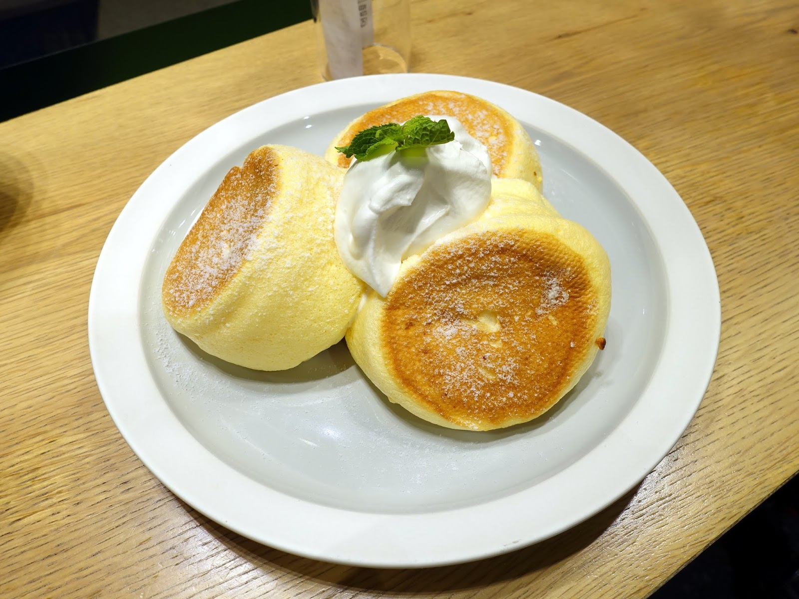 J.S. Foodies x Flipper's at Festival Walk (Hong Kong, CHINA) ★★★★☆ A traveling foodie's