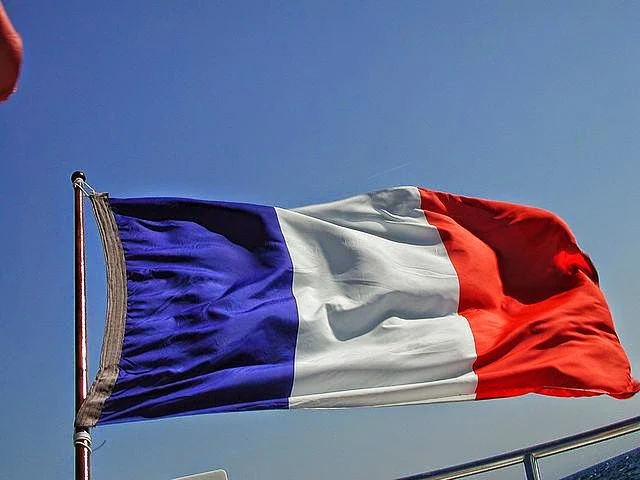 فرنسا تستقبل مسيحيى الموصل على اراضيها