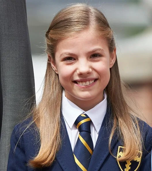 Princess Leonor, Princess Sofia, Queen Sofia at Asuncion de Nuestra Senora Church. Quee Letizia wore Felipe Varela dress, Magrit shoes.