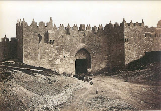 تاريخ القدس القديم - القدس عبر التاريخ والعصور 67231_Bab_al3amood_in_1857_875378