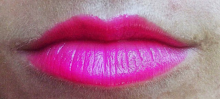 catrice-ultimate-colour-lipstick-pinker-bell-140-swatch-picture-on-lips