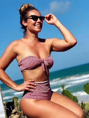 Paolla Oliveira esplêndida em foto de biquíni Paolla Oliveira esplêndida em foto de biquíni