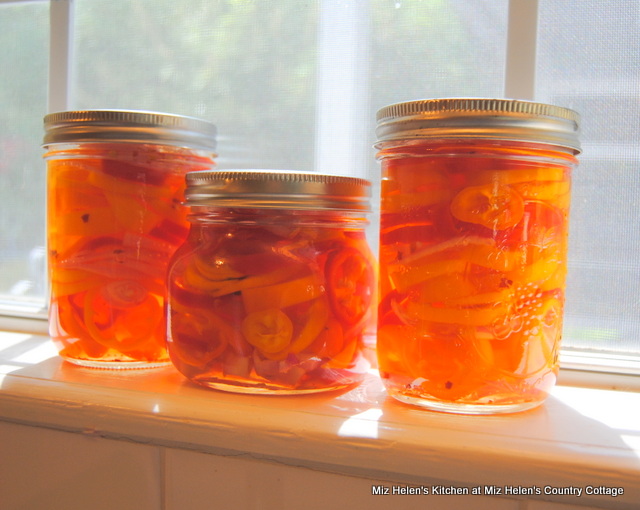 Pickled Peppers at Miz Helen's Country Cottage