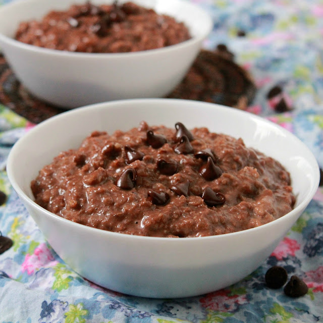 Sticky rice cooked in coconut milk and chocolate. This chocolate rice pudding is the ultimate breakfast sweet treat or when served with ice cream - a truly yummy dessert - Champorado!