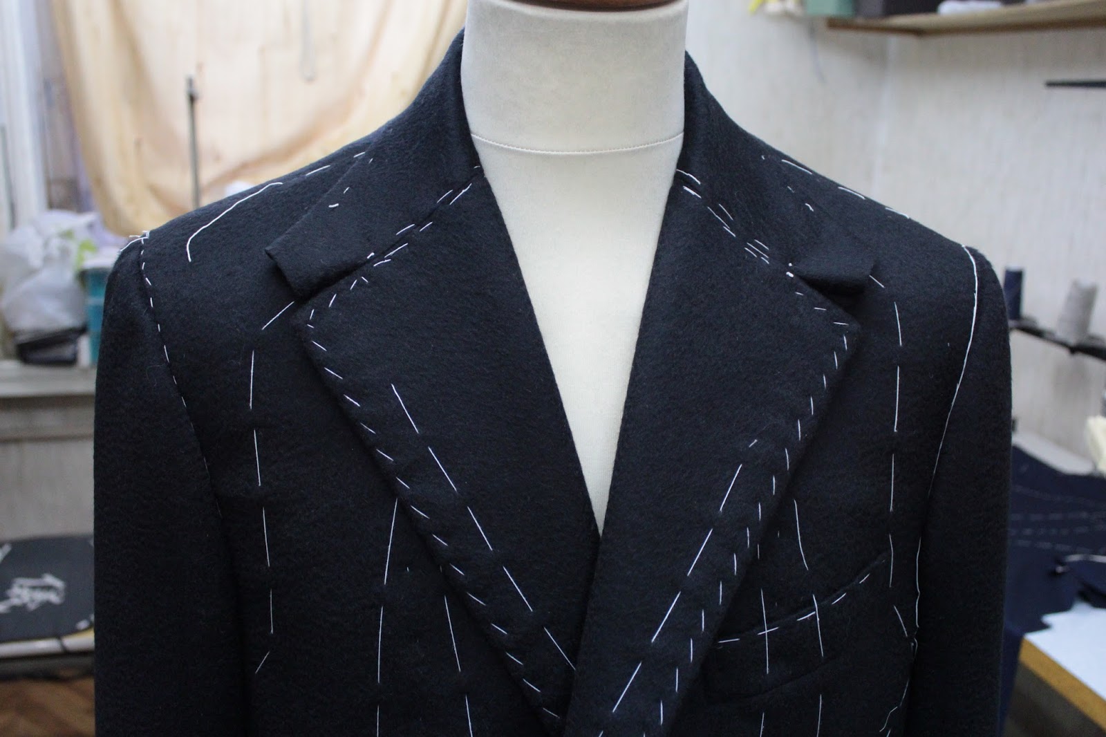 Zara men блейзер воротник стойка. шитье мужского пиджака. пиджак мужской повседневный. пиджак со стоячим воротником. блейзер однобортный воротник стойка мужской.