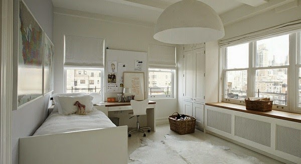 Large pendant lights in the dining room