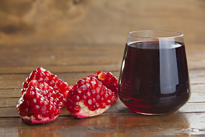 10 Reasons You Should Have A Glass Of Pomegranate Juice 10 Reasons You Should Have A Glass Of Pomegranate Juice