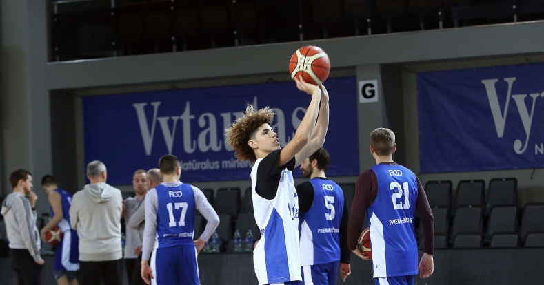 Lithuanian Coach Explains Why He Doesn’t Want “Chipmunk” LaMelo Ball