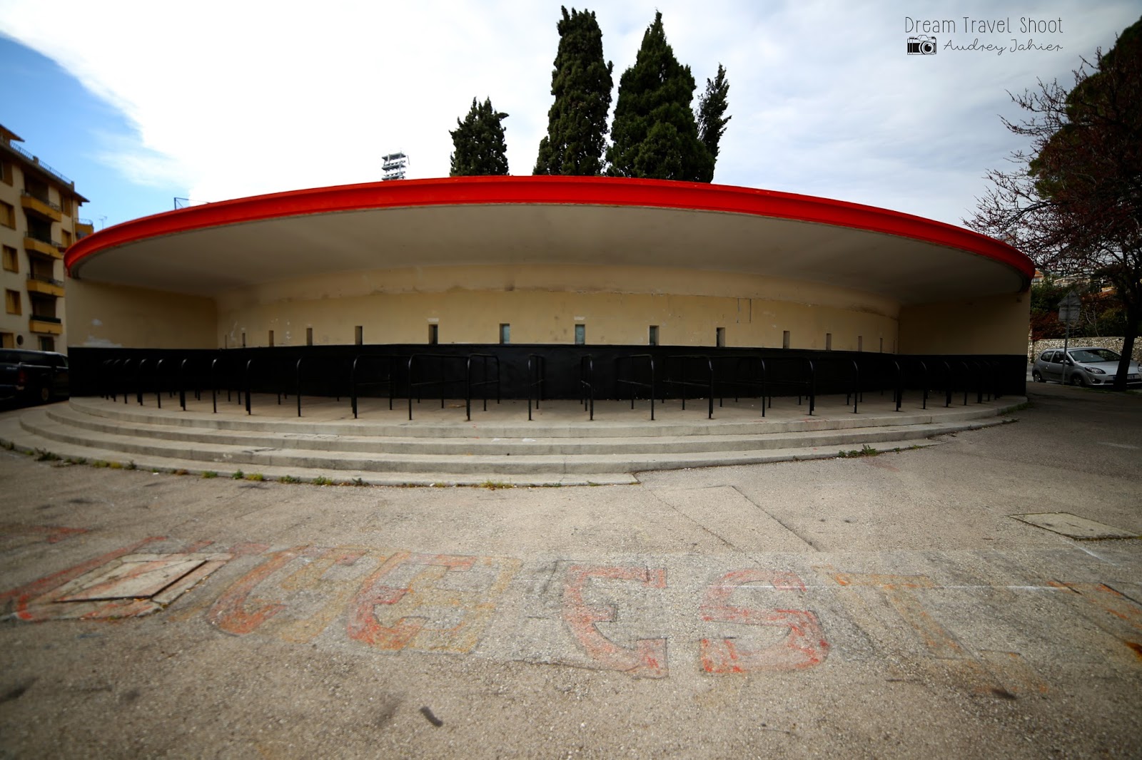 Le stade du Ray à Nice, deux ans après Dream Travel Shoot Le stade du Ray à Nice, deux ans après Dream Travel Shoot